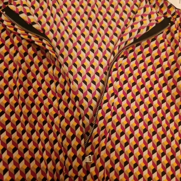 Express Women's Yellow and Pink Blouse Geometric 3/4 Sleeve  NWT Sz S/P - Picture 6 of 8